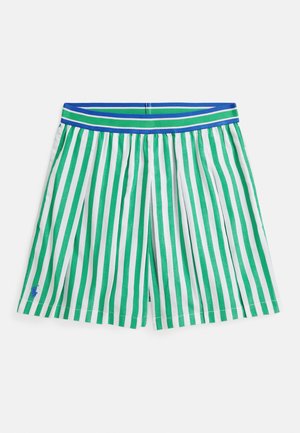Pantalones cortos de rayas verdes y blancas con una cintura a rayas azul y verde. Presentan pinzas y un pequeño logo azul en la parte inferior izquierda.