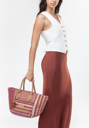V73, SHOPPING STEFANIE . - Bolso de mano - amarena multi