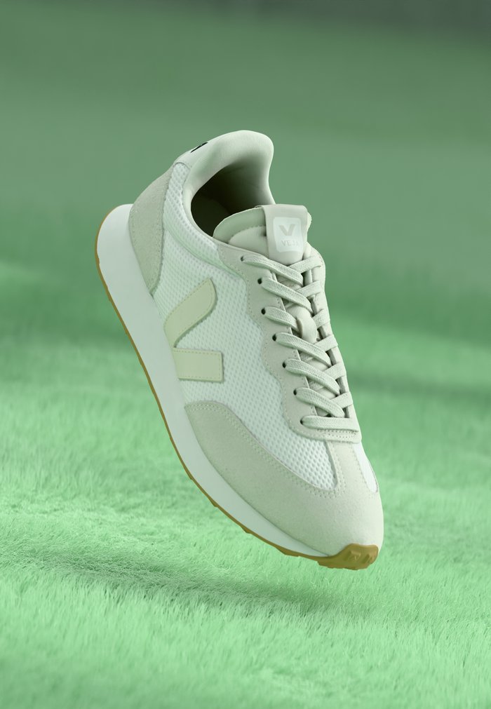 Veja RIO BRANCO II - Trainers - white/pierre