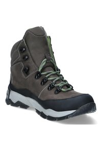 Brązowy skórzany but turystyczny z zielonymi sznurówkami, gumowym noskiem i teksturowaną czarną podeszwą. Posiada metalowe oczka i wyściełane wsparcie kostki.