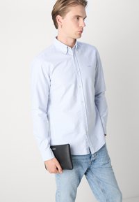 Thumbnail Image 7