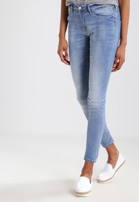 ICHI - IHERIN IZARO LIGHT BLUE BLEACHED - Jeans Skinny Fit - bleached light blue Thumbnail Image 1