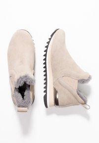 Gioseppo Tronchetti - beige