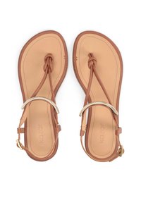 Ruske nahkake sandals, millel on lame tald, kootud ülemise kujundusega ja kuldse tooni aksessuaartalaga. Sile, minimalistlik tekstuur.
