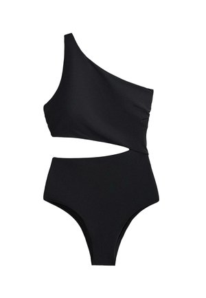 Maillot de bain une pièce noir avec un décolleté asymétrique, un design découpé, une taille haute et une texture de tissu lisse.
