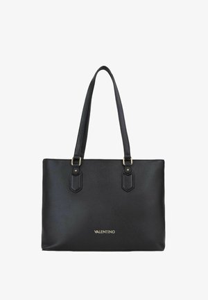 Bolso tote Valentino de cuero negro con textura, con dos asas para el hombro y logotipo dorado centrado en la parte frontal.