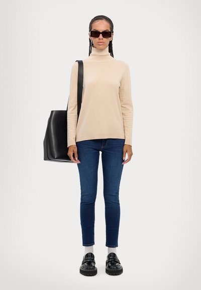 WEEKEND MaxMara KIKU - Strikkegenser - avorio