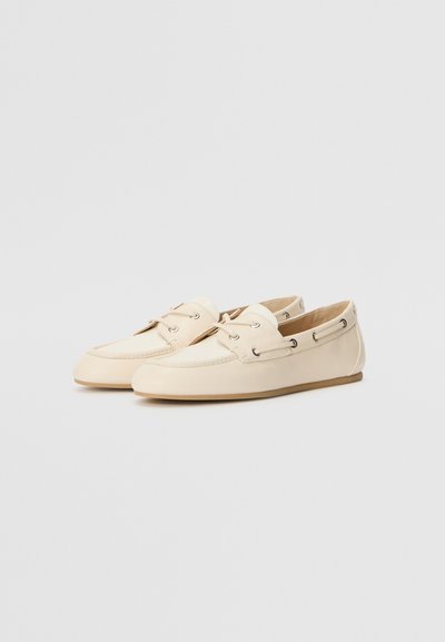Stuart Weitzman TINSLEY - Moccasins - linen/cream