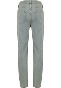 Vaaleansiniset denim-farkut, joissa on rento istuvuus. Niissä on viisi taskua, puolivälin vyöt�ärö ja huomaamatonta kulumaa kankaassa.