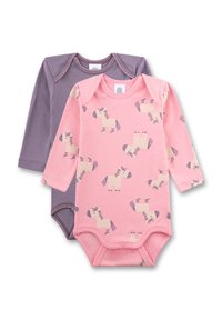 Zwei langärmlige Baby-Bodysuits, einer in einfarbig lila und einer in rosa mit einem Muster von beige- und lila-farbenen Cartoon-Pferden, flach ausgelegt.