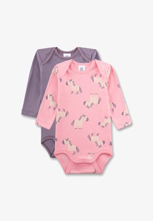 Twee lange mouw baby rompertjes, één effen paars en één roze met een beige en paarse cartoonpaardenpatroon, plat neergelegd.