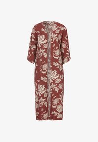 Ausgewählt, rust patterned