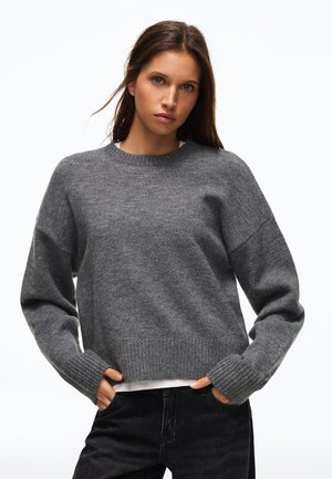 Bershka, CREW NECK-JUMPER - Striktrøje - grey