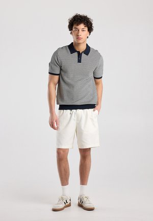 America Today, SHORTS - Shorts - white