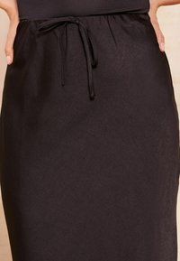 Friends Like These WITH TIE WAIST - Maxisukňa - black