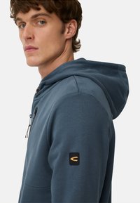 camel active MIT KAPUZE - Sweater met rits - tinted blue