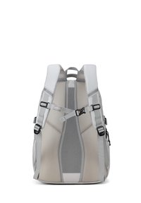 Sac à dos en maille grise avec des bretelles ergonomiques rembourrées, des boucles réglables et un panneau arrière texturé et respirant pour une bonne ventilation.