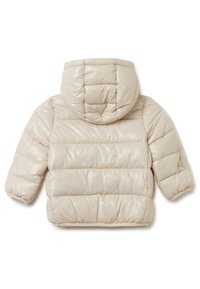 Giacca puffer beige con cappuccio, design trapuntato, maniche lunghe, materiale morbido e lucido, e polsini ed orlo elasticizzati. Vista posteriore mostrata.