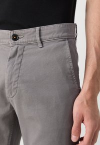 BOSS SLIM - Chino hlače - open grey