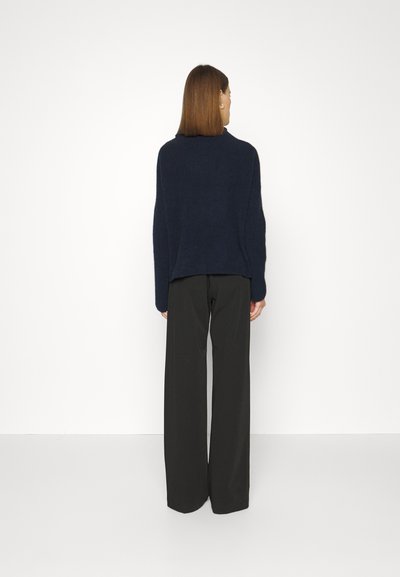 Filippa K MIKA STRIPE - Strickpullover - navy