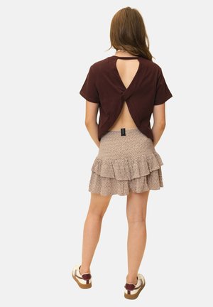 Looxs Revolution, T-SHIRT BRUIN FANCY ACHTERKANT - T-shirt print - bruin