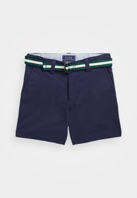 Marineblauwe katoenen korte broek met een groen-wit-groen gestreepte riem, zijzakken en een platte voorkant. Polo Ralph Lauren label zichtbaar.