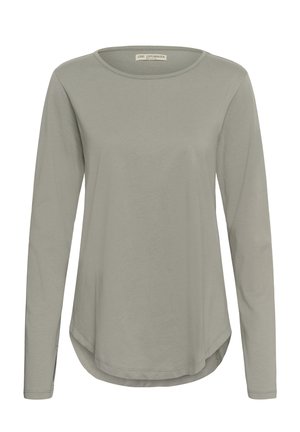 Ilgomis rankovėmis, šviesiai pilka suapvalinta apykaklė marškinėliai su šiek tiek išlenkta apačia, iš Love Copenhagen prekės ženklo.