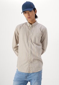 GAP STANDARD - Formalna srajca - khaki