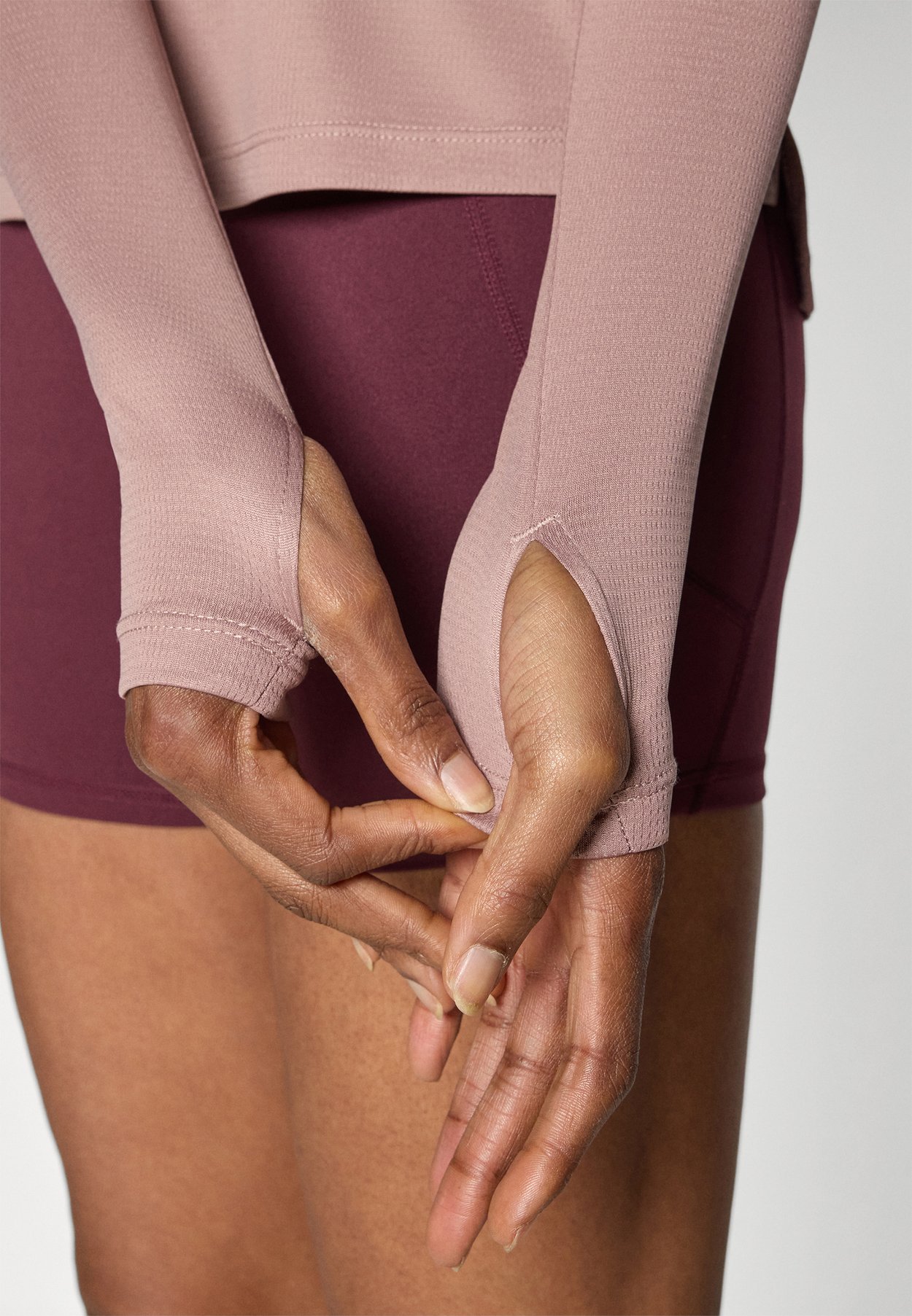 LONG SLEEVE HIGH NECK TOP WITH 1/4 ZIP