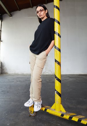 HEAVY SLIT - T-shirt basic - black