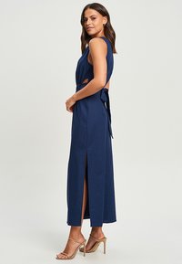 TUSSAH SIANDRA - Maxi šaty - navy blue