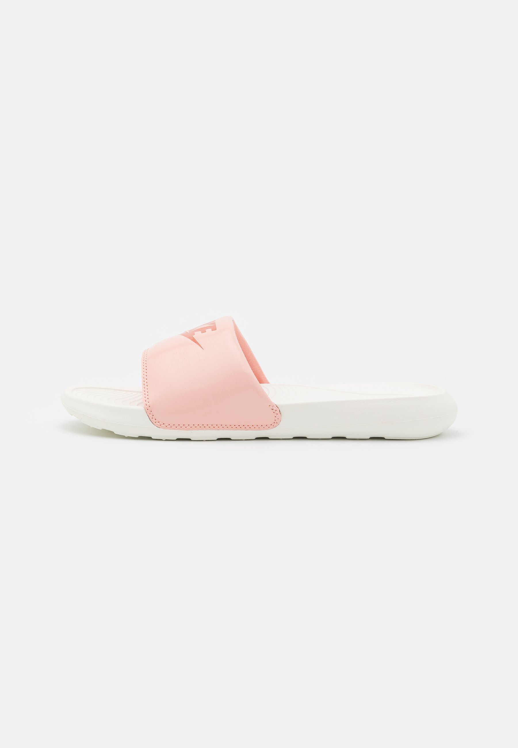nike victori one papuce