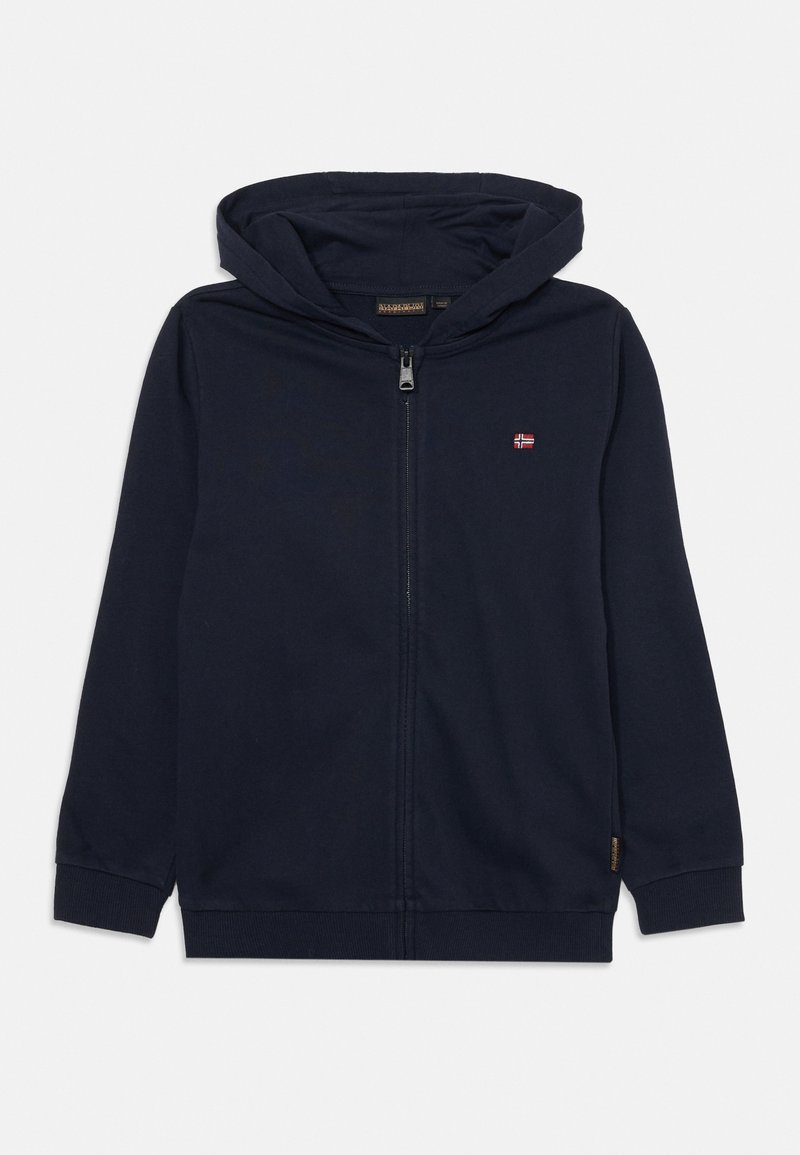 Sārtā zilā jaku ar rāvējslēdzēju, kas izgatavota no mīksta auduma, ar kengura kabatu un mazu logo uz krūts. Maki ar elastīgām aprocēm.