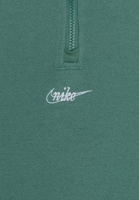 Nike Sportswear CAPS - Denní šaty - bicoastal/white