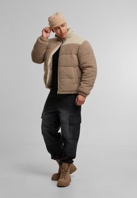Urban Classics Vinterjakke - darktaupe