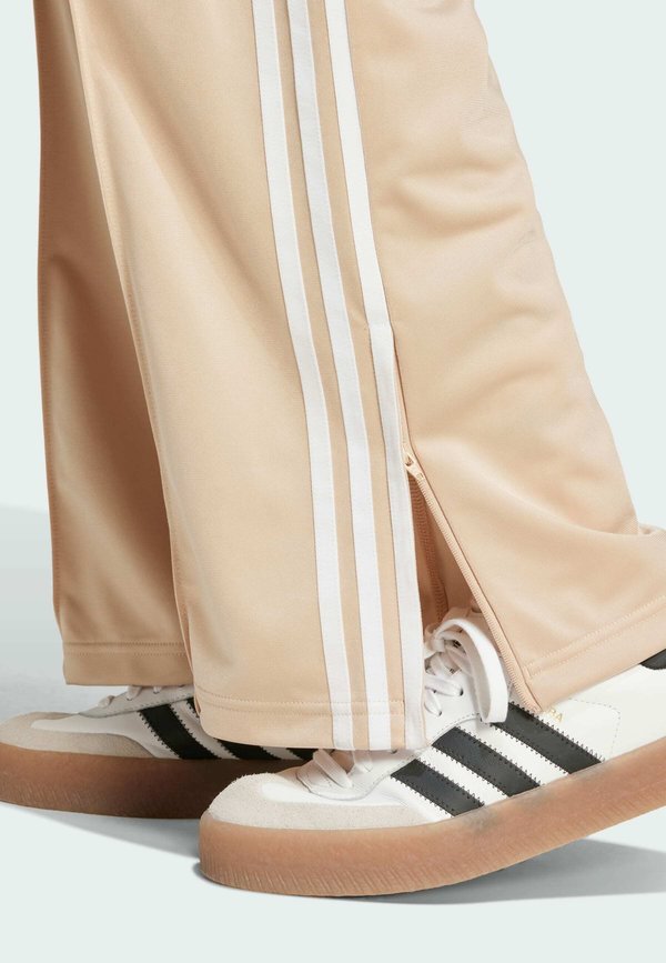 FIREBIRD LOOSE TRACK - Tracksuit bottoms - magic beige4