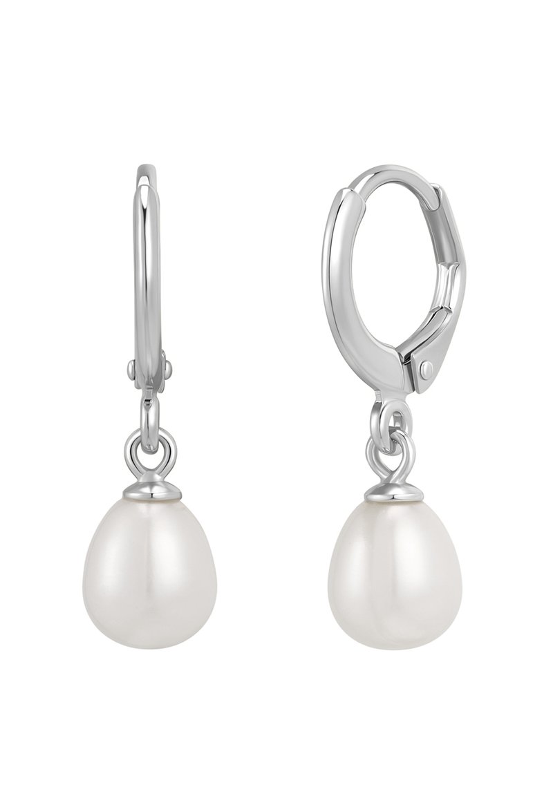 Orecchini a cerchio in argento con gocce di perle bianche, lisce e rotonde. Le perle hanno una forma a goccia e sono collegate tramite un meccanismo ad annello.