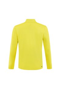 Held gele, lange mouwen shirt met een hoge kraag, gezien van de achterkant op een witte achtergrond.