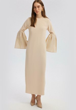 Touché Privé SLEEVE DETAILED - Maxi šaty - cream
