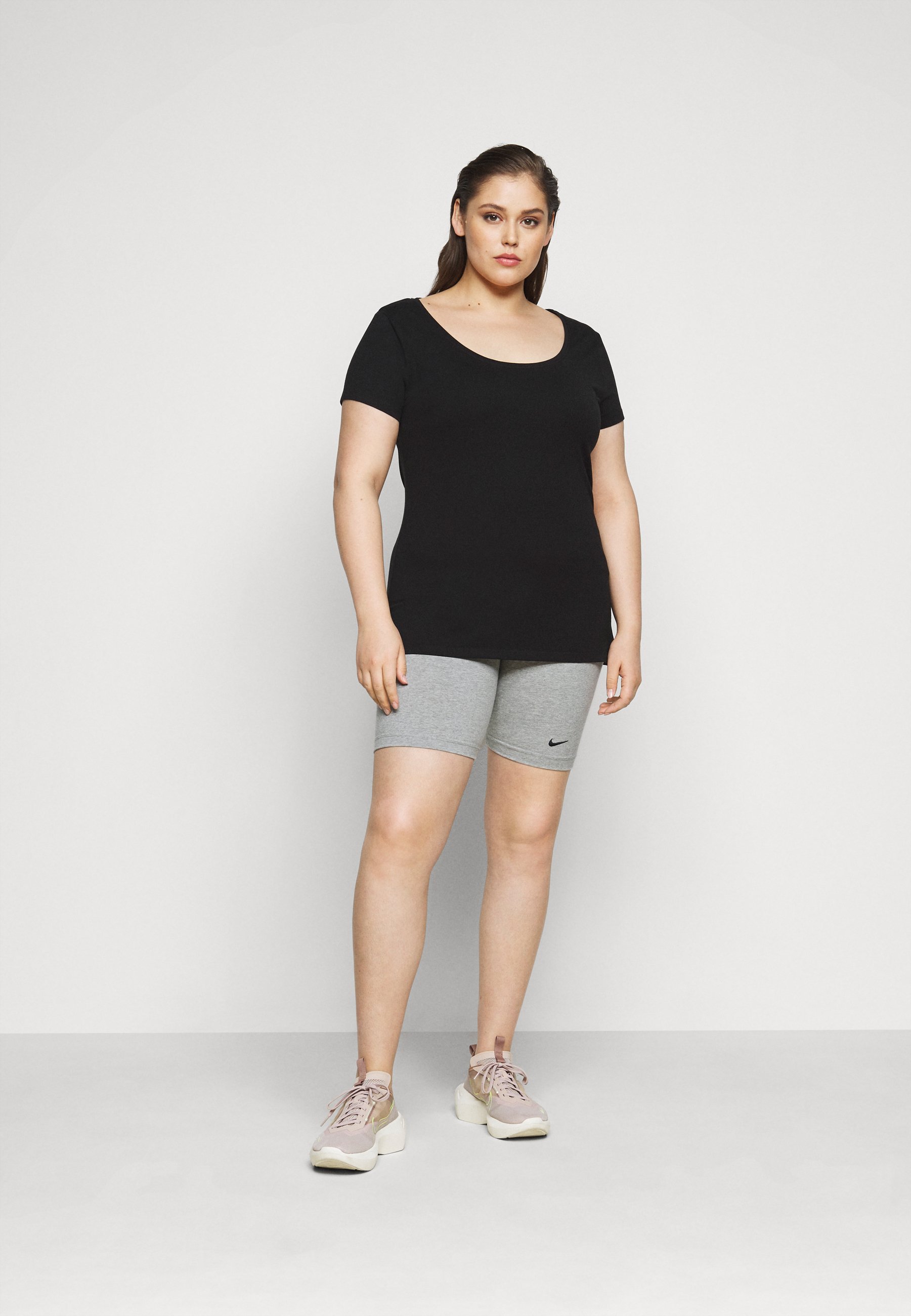 Nike Sportswear LEGASEE BIKE PLUS - Shorts - grey heather/black/mottled  dark grey - Zalando.ie