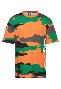 T-shirt kratkih rukava od pamuka, s uzorkom maskirnog sata u narančastoj, zelenoj, crnoj i sivoj boji, te bijelim logotipom sa strane.