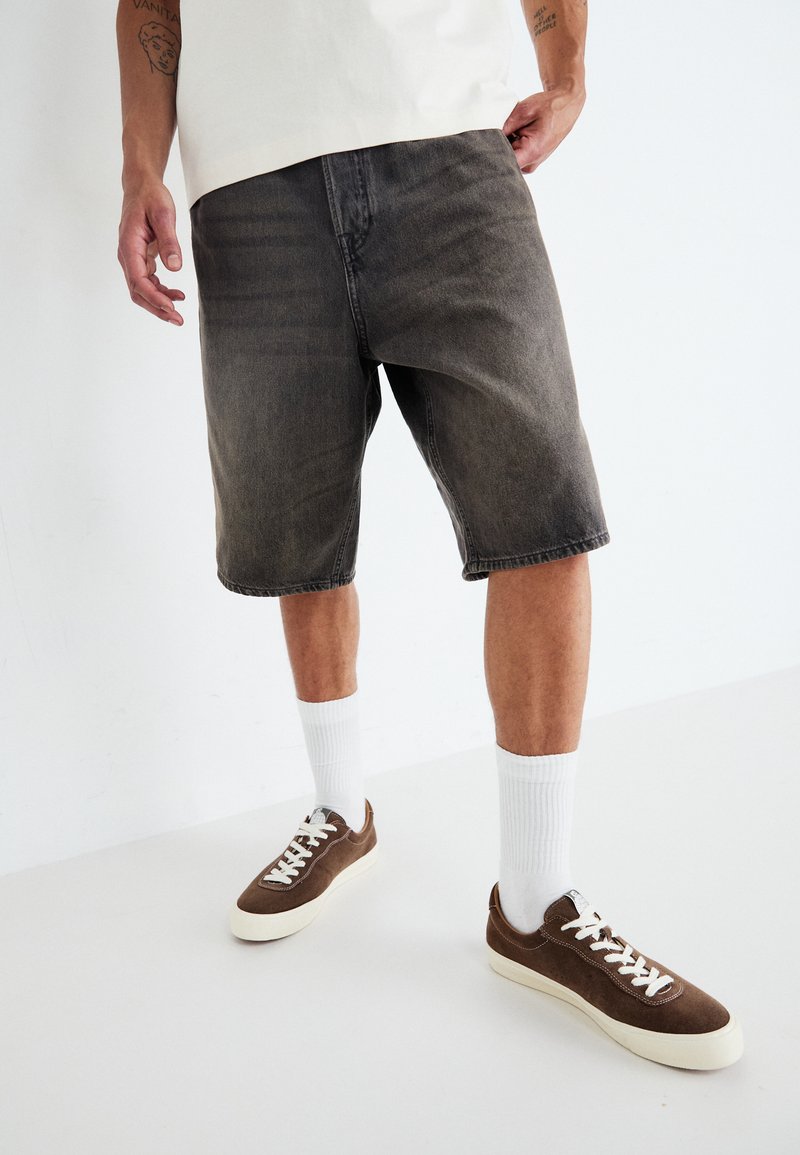 Jack & Jones JJIRON JJORIGINAL - Shorts di jeans - black denim