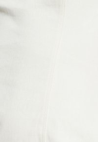 CALLI BAYLEE MINI - Shift-haljina - white
