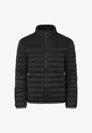 Czarna pikowana kurtka z wysokim kołnierzem, zapinana na zamek błyskawiczny, z prążkowanymi mankietami i dwoma kieszeniami po bokach. Posiada gładką fakturę oraz poziome przeszycia.