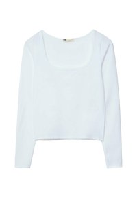 Top corto bianco a maniche lunghe con scollo quadrato e tessuto a trama liscia. Nessun motivo visibile o dettagli metallici.