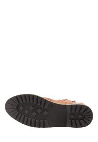 DreiMaster Stivaletti stringati - brown