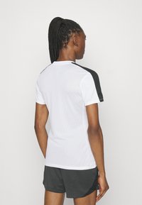 Nike Performance TOP BRANDED - Spordi T-särk - white/black/bright crimson