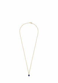 Collier doré avec une fine chaîne et un pendentif en forme de goutte d'eau bleu. Texture lisse, design minimaliste, adapté à diverses occasions.