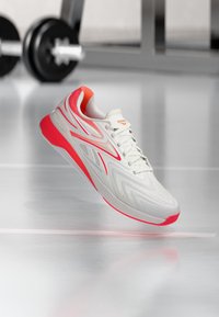 Неизбран, white/neon cherry