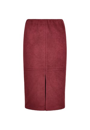 Bordeauxrode kokerrok tot de knie met een achterste split en zichtbare naaddetails op een witte achtergrond.
